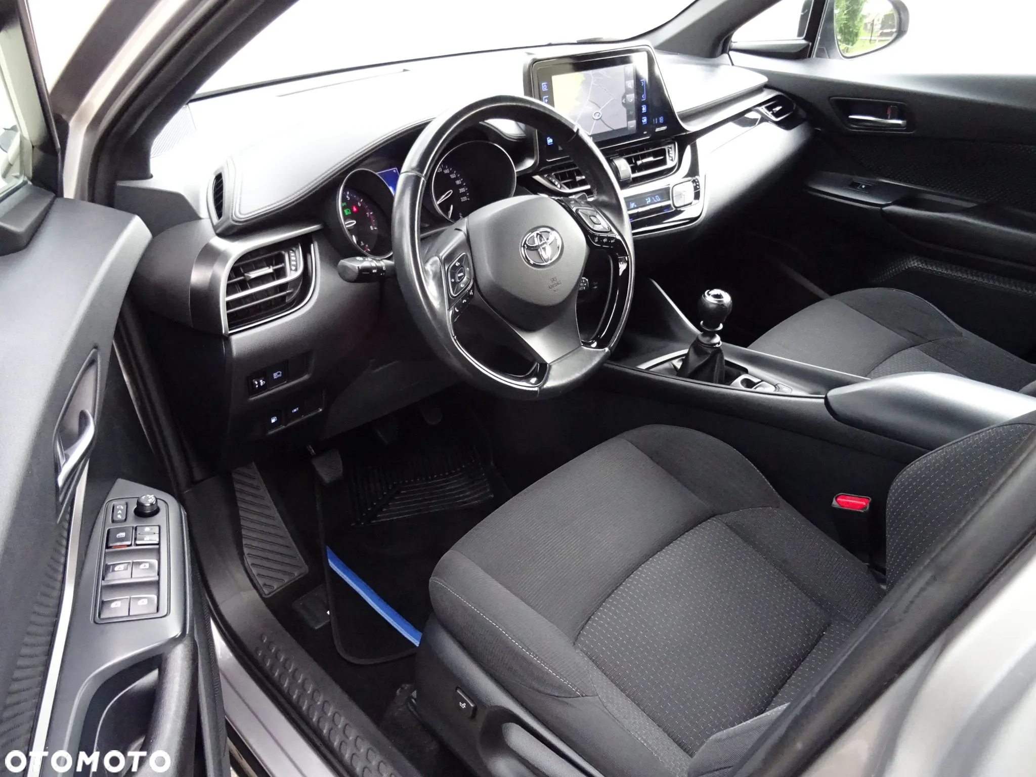 Toyota C-HR 1.2 T Premium - 5