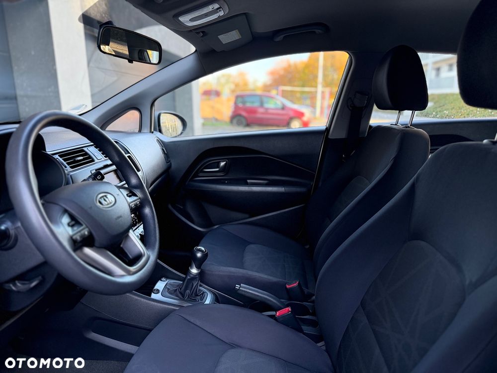 Kia Rio - 9