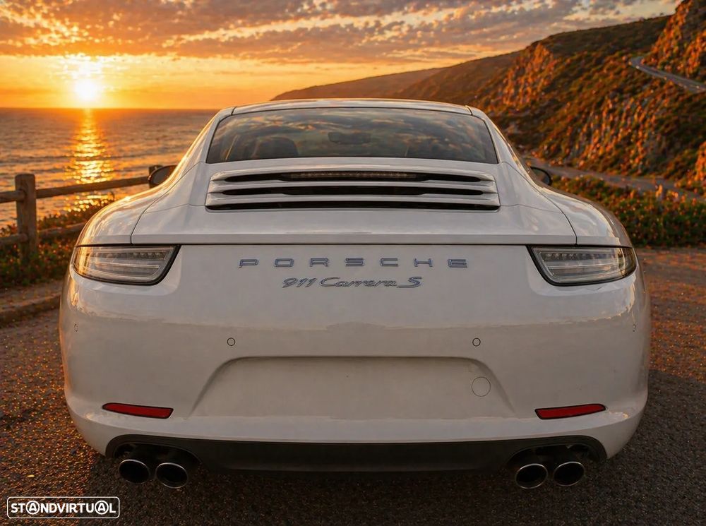 Porsche 911 Série F - 10