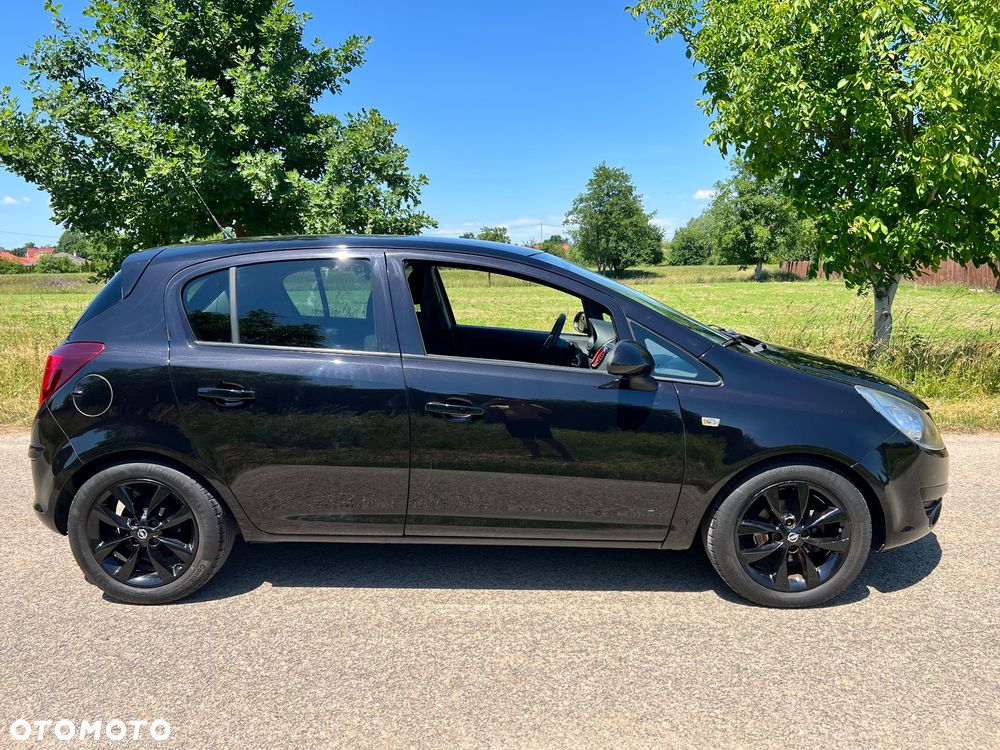 Opel Corsa 1.4 16V Cosmo - 2
