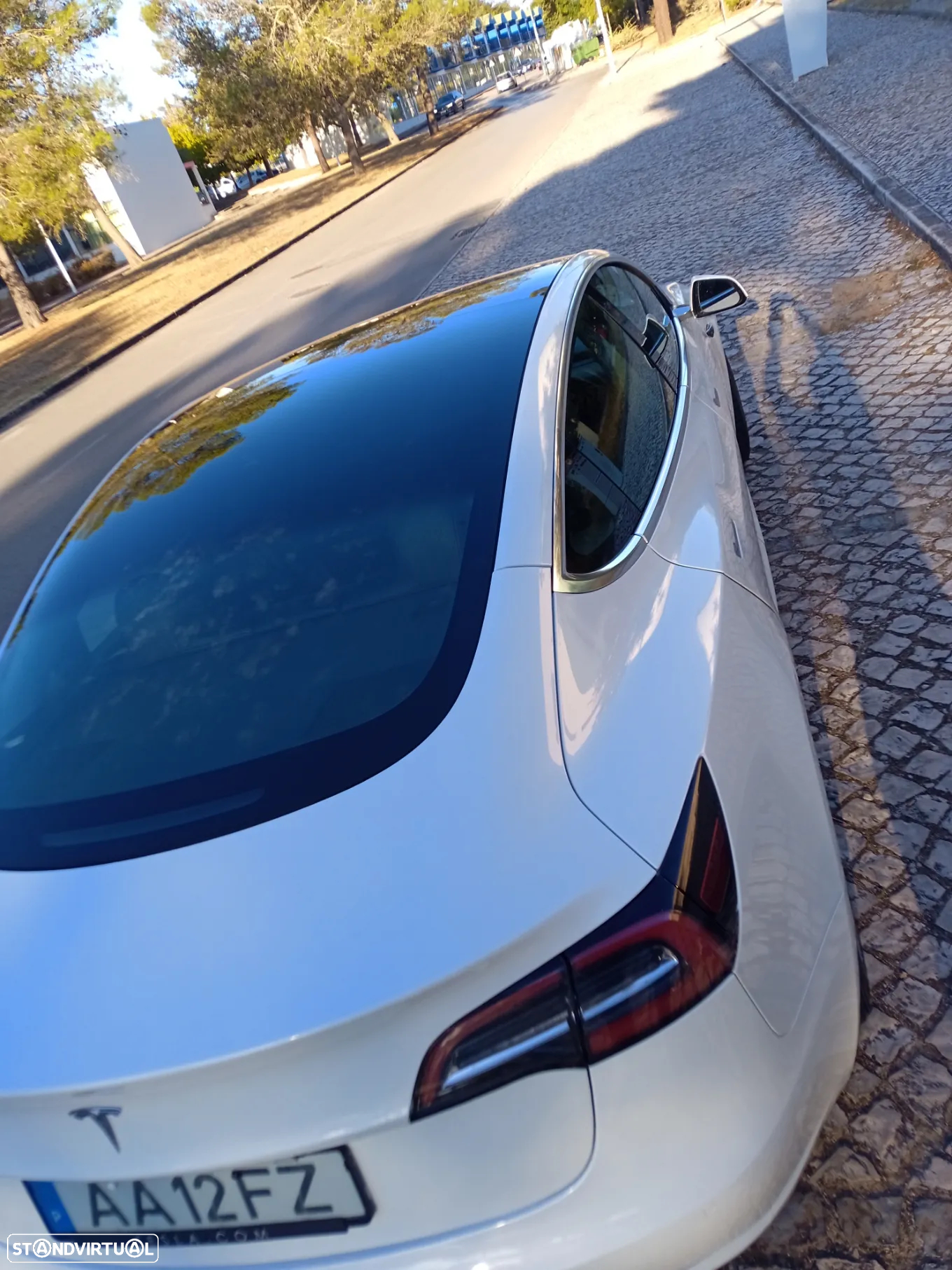 Tesla Model 3 - 8