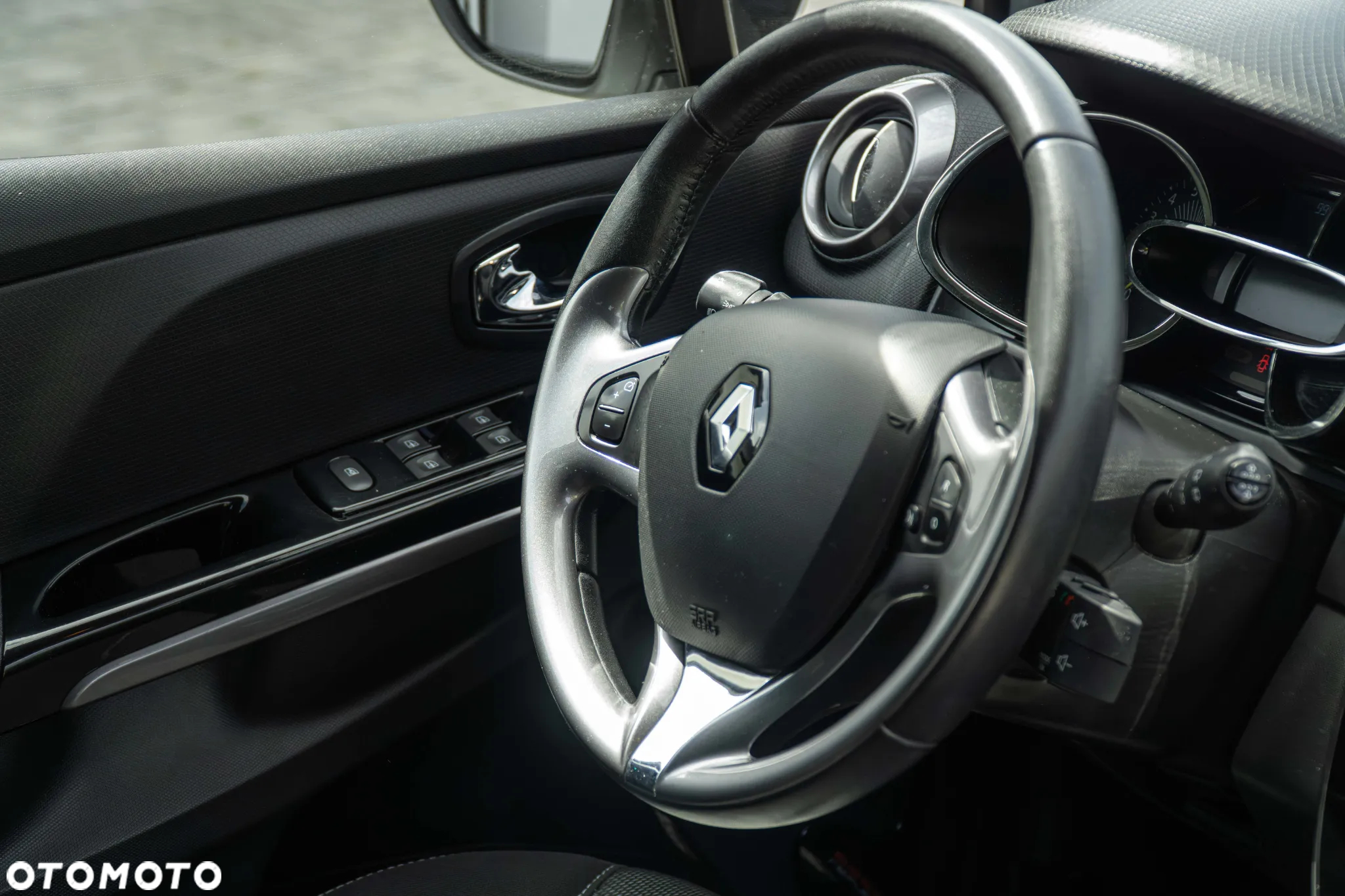 Renault Clio 1.2 TCe GT 120 EDC - 18