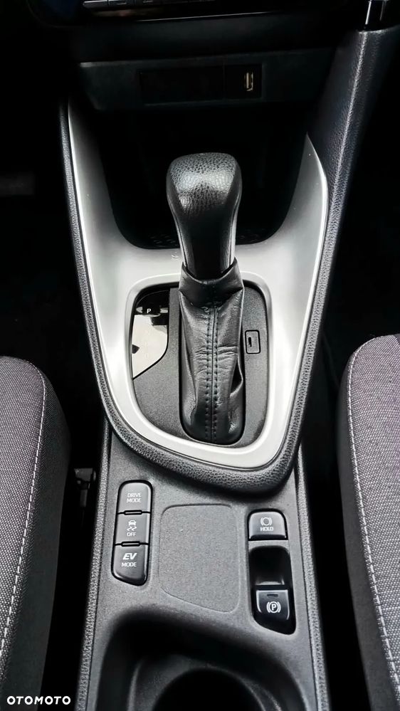 Toyota Yaris Hybrid 1.5 Executive - 16