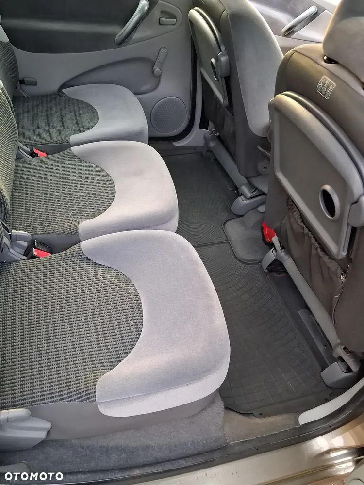 Citroën Xsara Picasso 1.6 16V Impress - 11