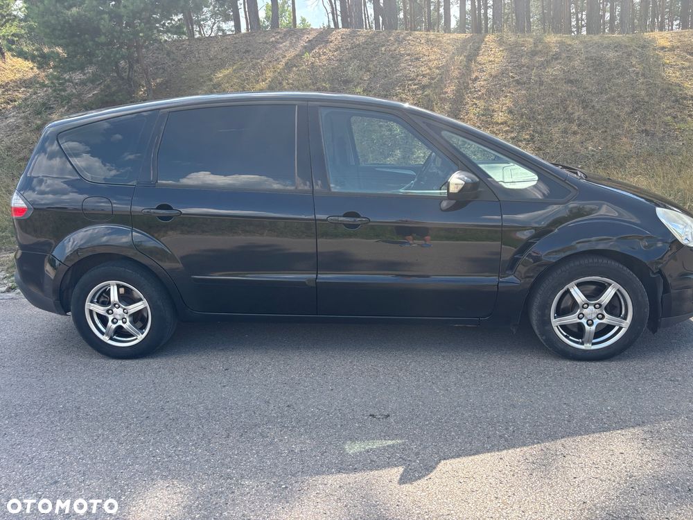 Ford S-Max - 16