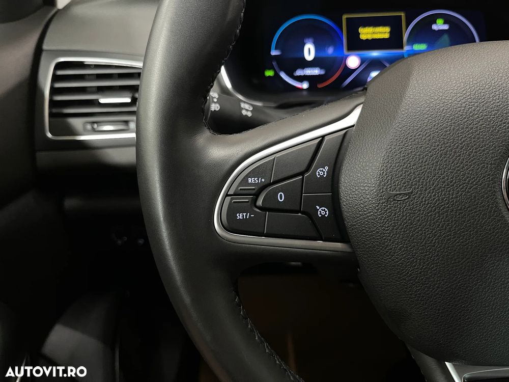 Renault Megane E-TECH 160 BUSINESS EDITION - 29