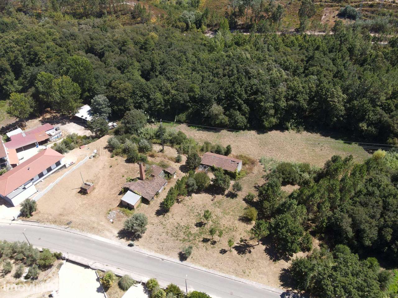 Terreno com 6.790 m² (3 artigos rústicos e 2 urbanos), localizado junt - Grande imagem: 2/27