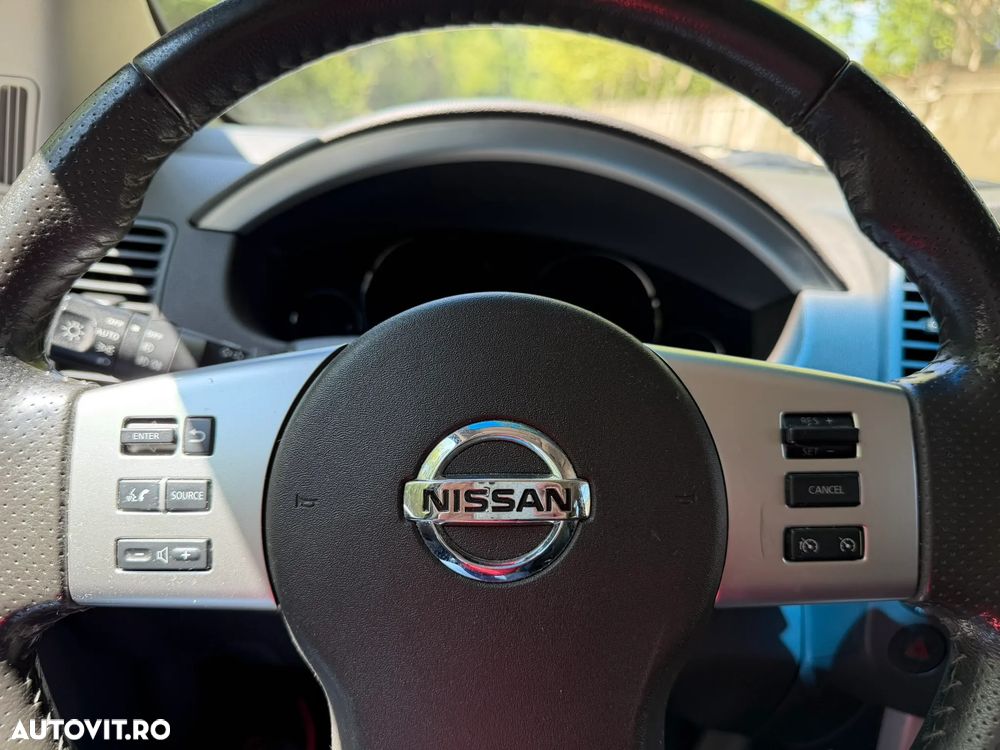 Nissan Pathfinder 2.5 dCi DPF All Mode 4X4 SE Aut. - 31