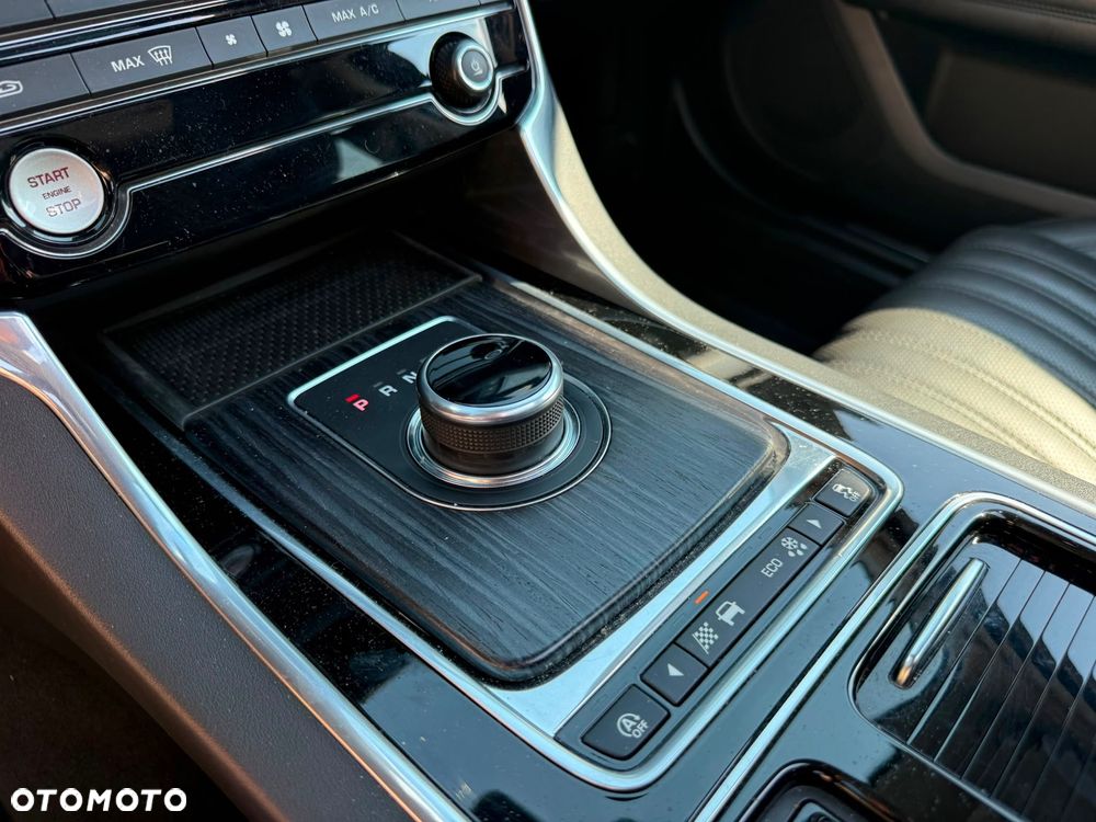 Jaguar XF 2.0 i4D Prestige - 19