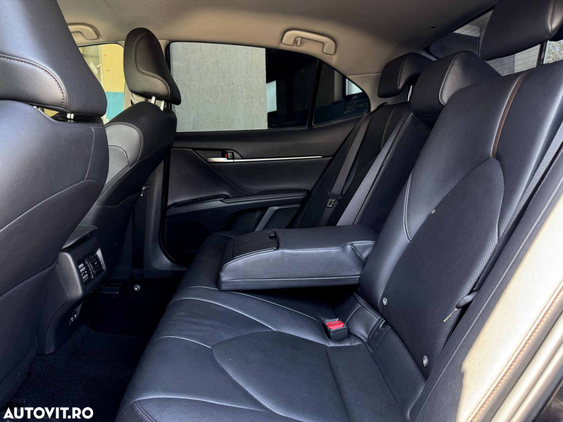 Toyota Camry - 23