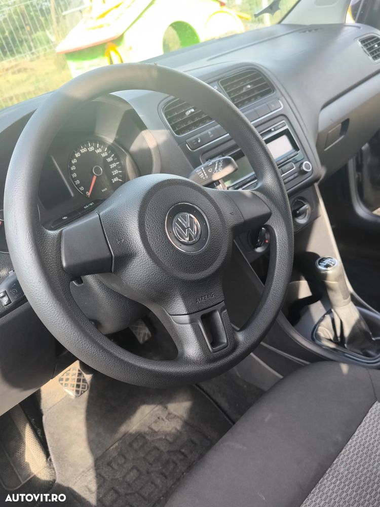Volkswagen Polo - 9