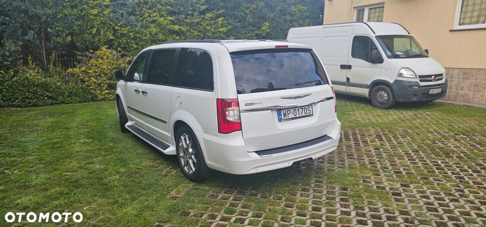 Chrysler Town & Country 3.6 Limited - 6