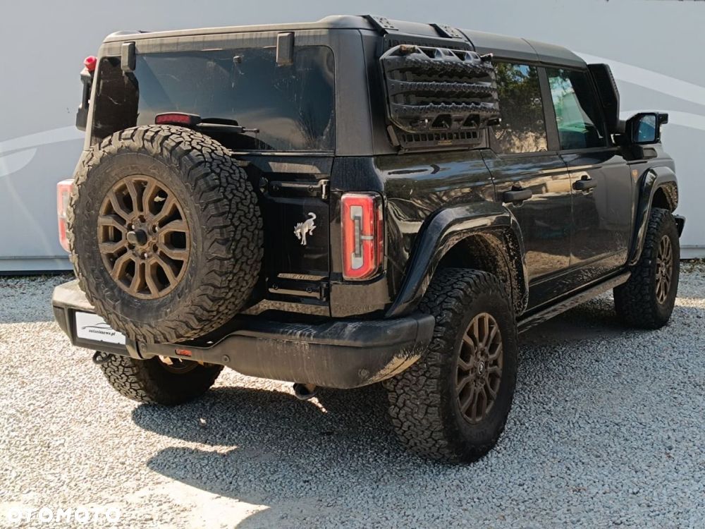 Ford Bronco - 13