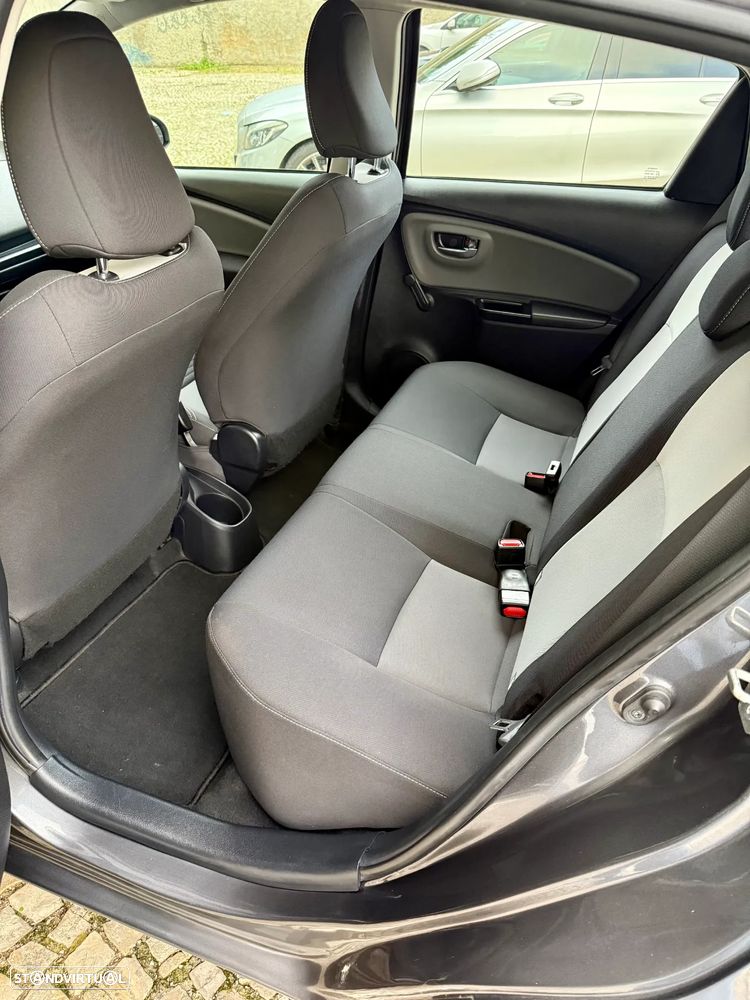 Toyota Yaris 1.0 VVT-i Exclusive - 9