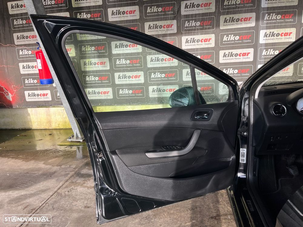 Peugeot 308 SW 1.6 e-HDi Allure CVM6 - 13