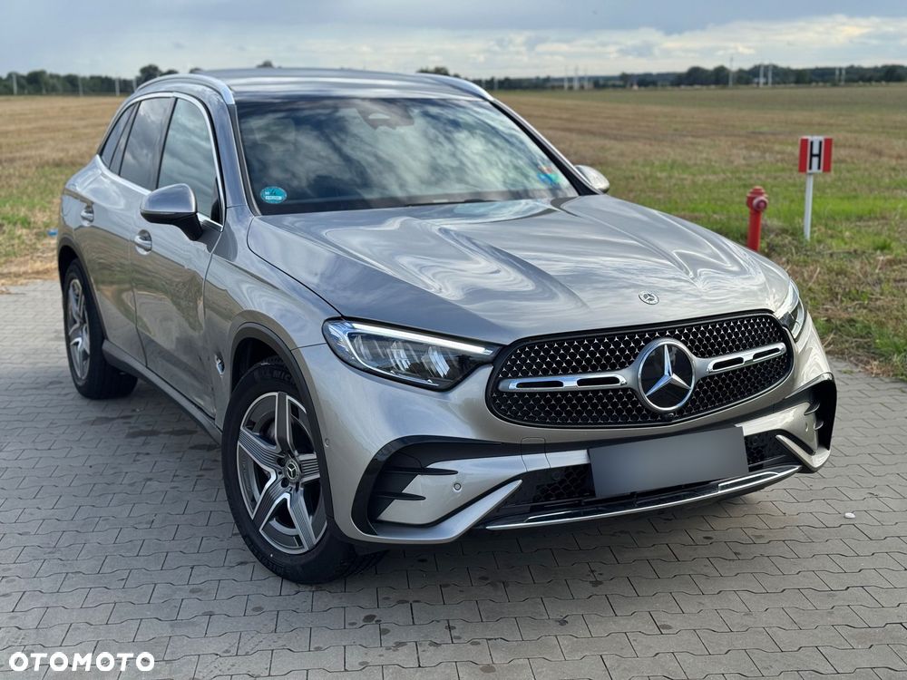 Mercedes-Benz GLC 300 4Matic 9G-TRONIC AMG Line Plus - 6