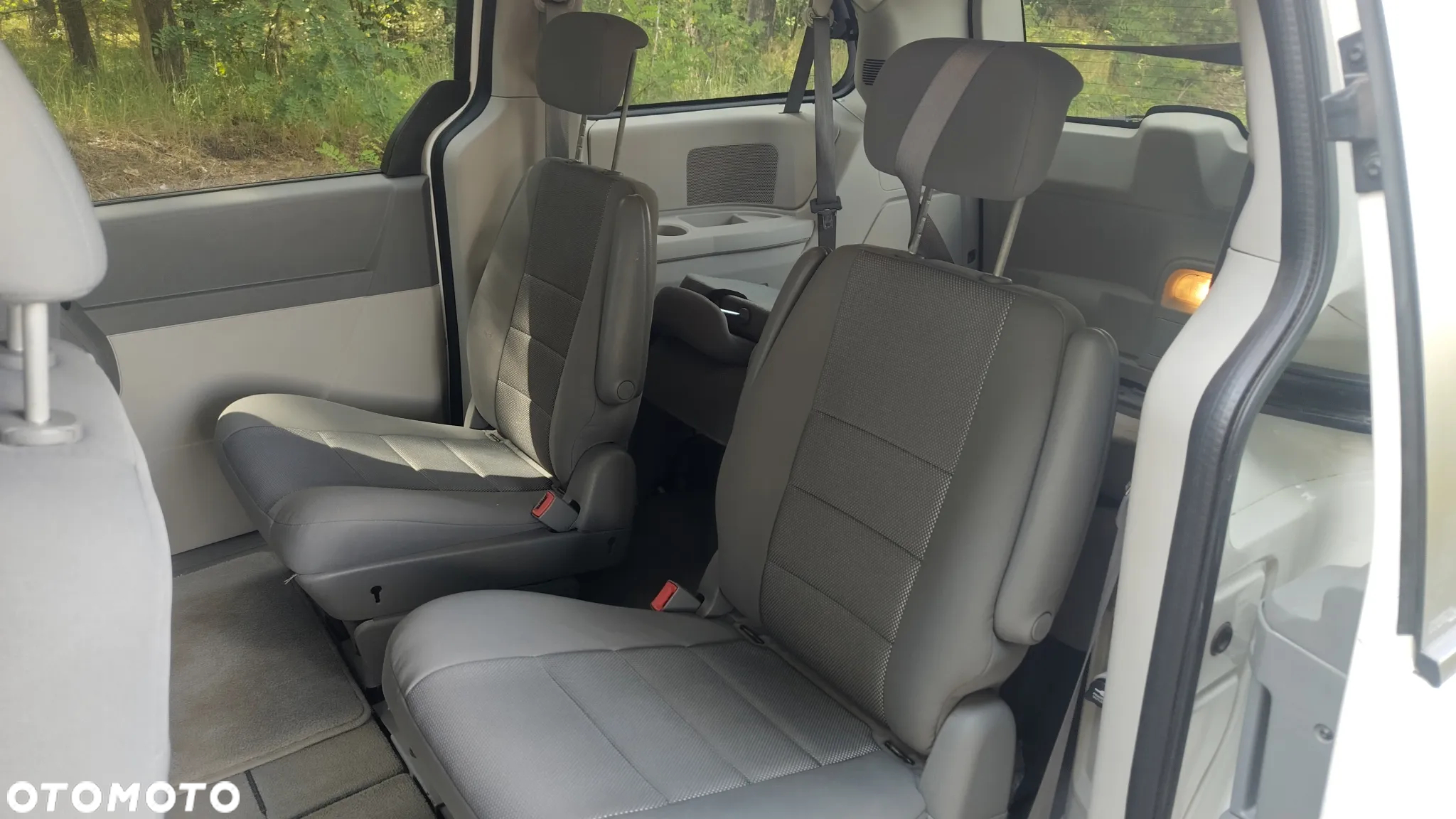 Dodge Grand Caravan 3.3 SE - 10