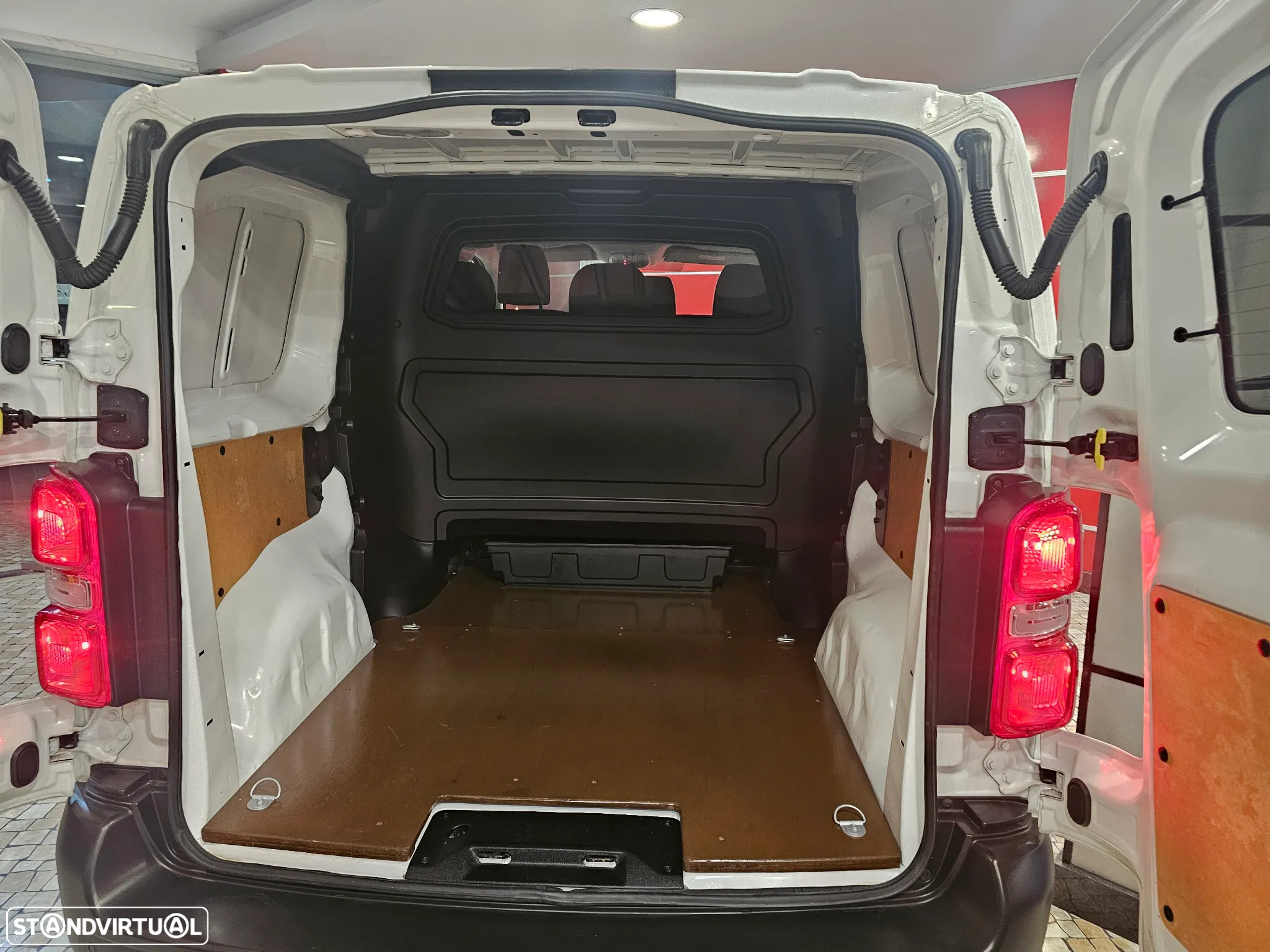 Toyota Proace 1.6 D-4D L1 6L - 11