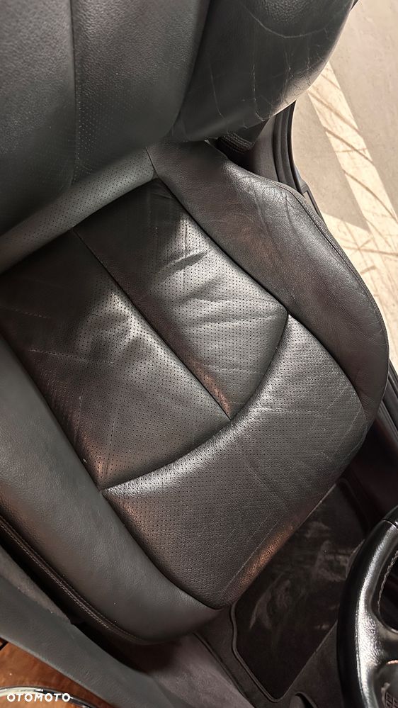 Mercedes-Benz Klasa E - 23