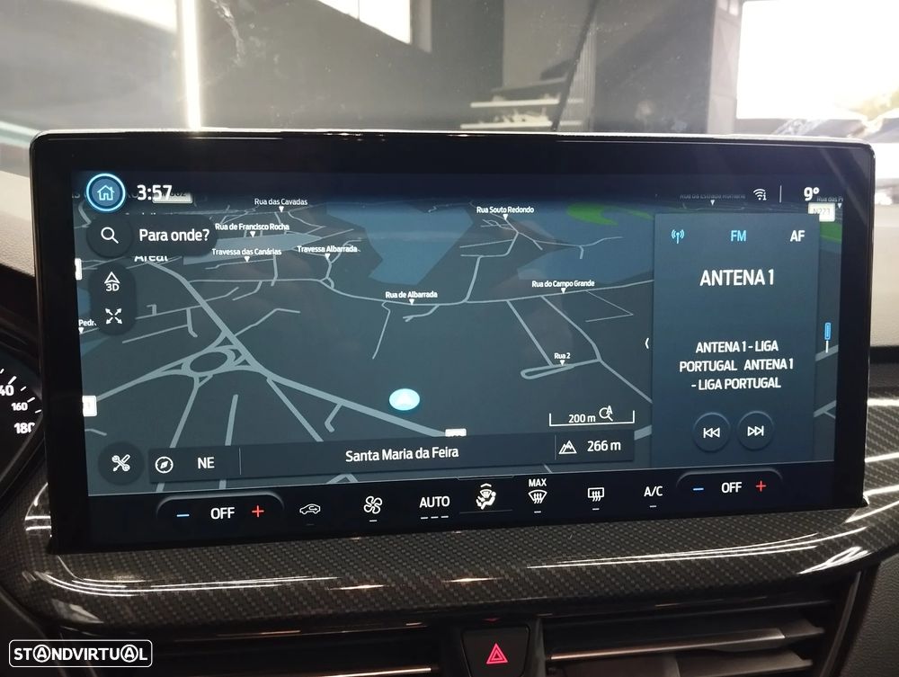 Ford Focus 1.0 EcoBoost MHEV ST-Line - 25