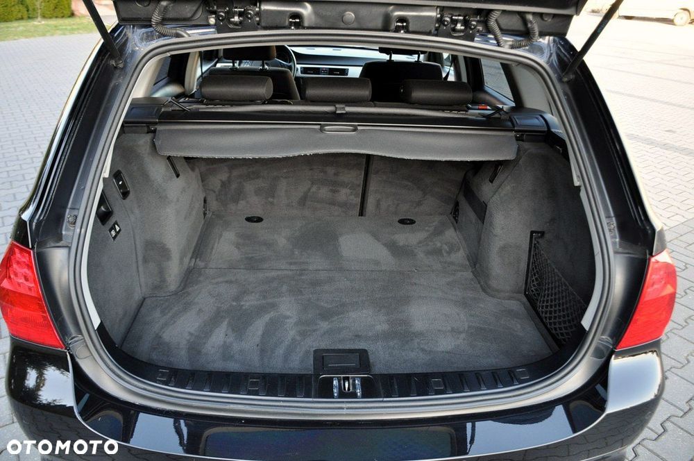 BMW Seria 3 - 36