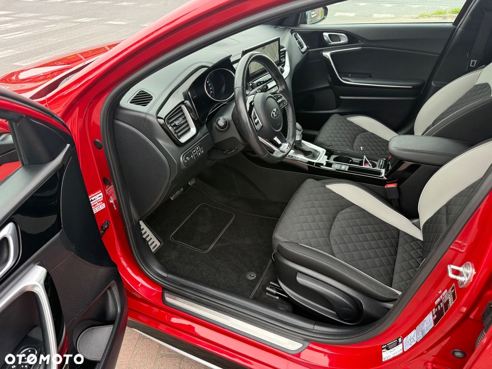 Kia ProCeed 1.5 T-GDI DCT7 OPF GT LINE - 11