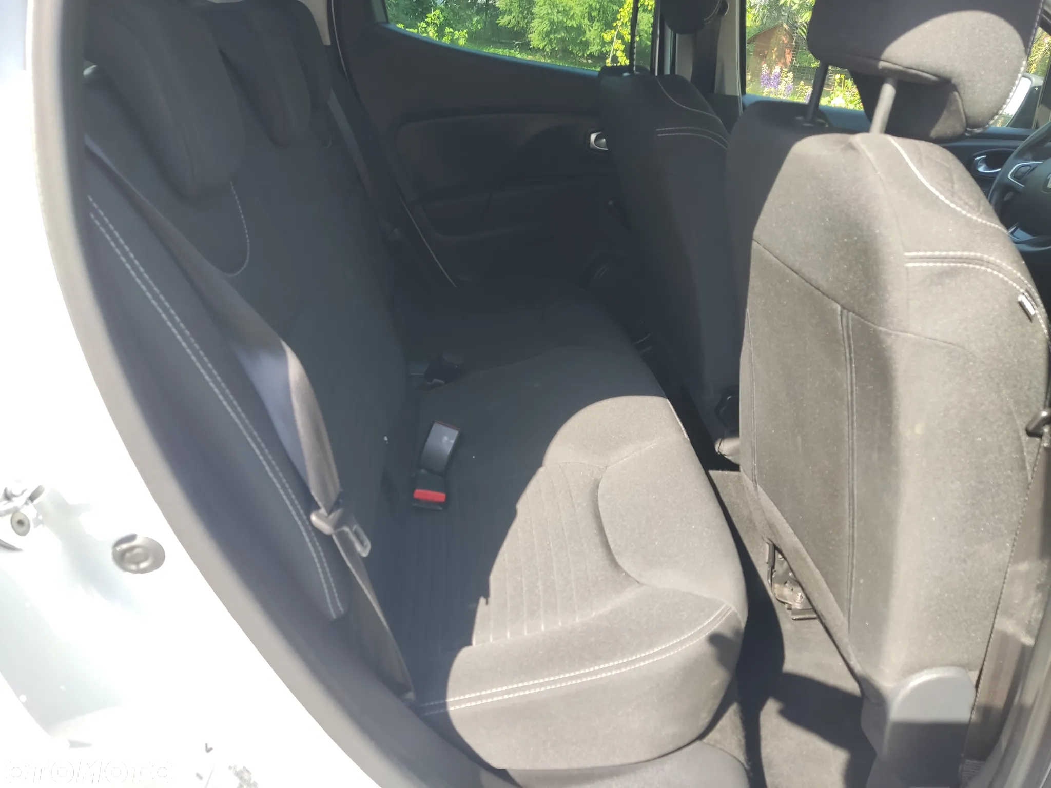 Renault Clio 1.2 16V Limited EU6 - 21