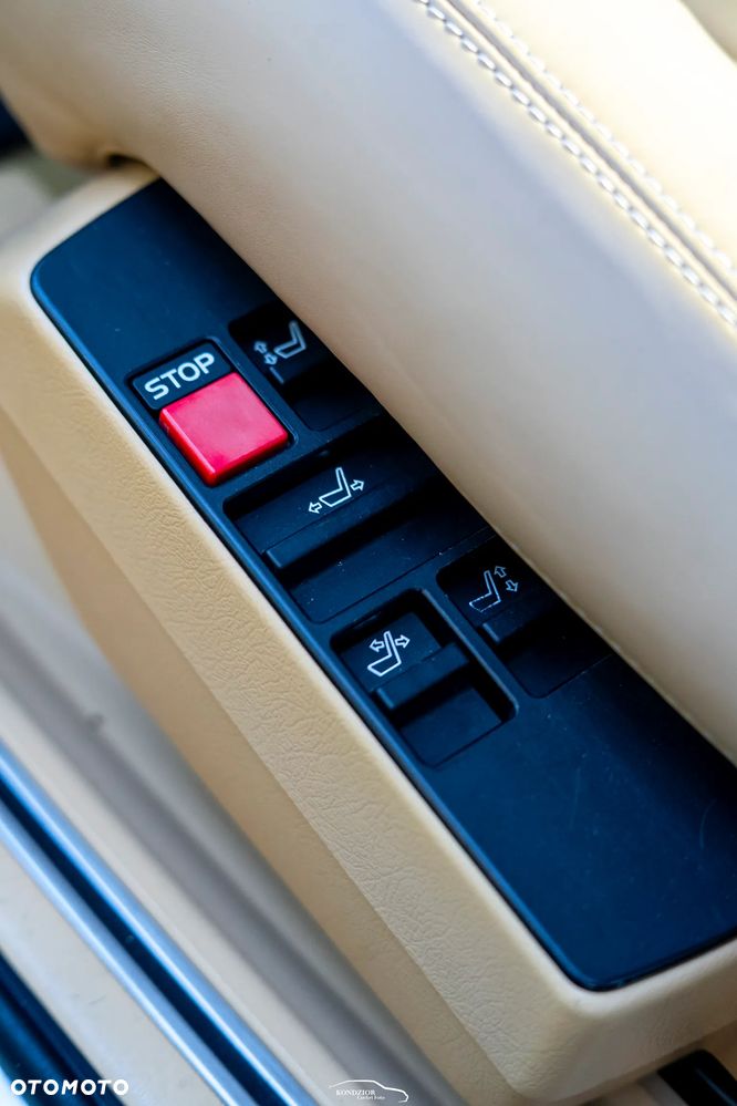 Volvo 780 - 28