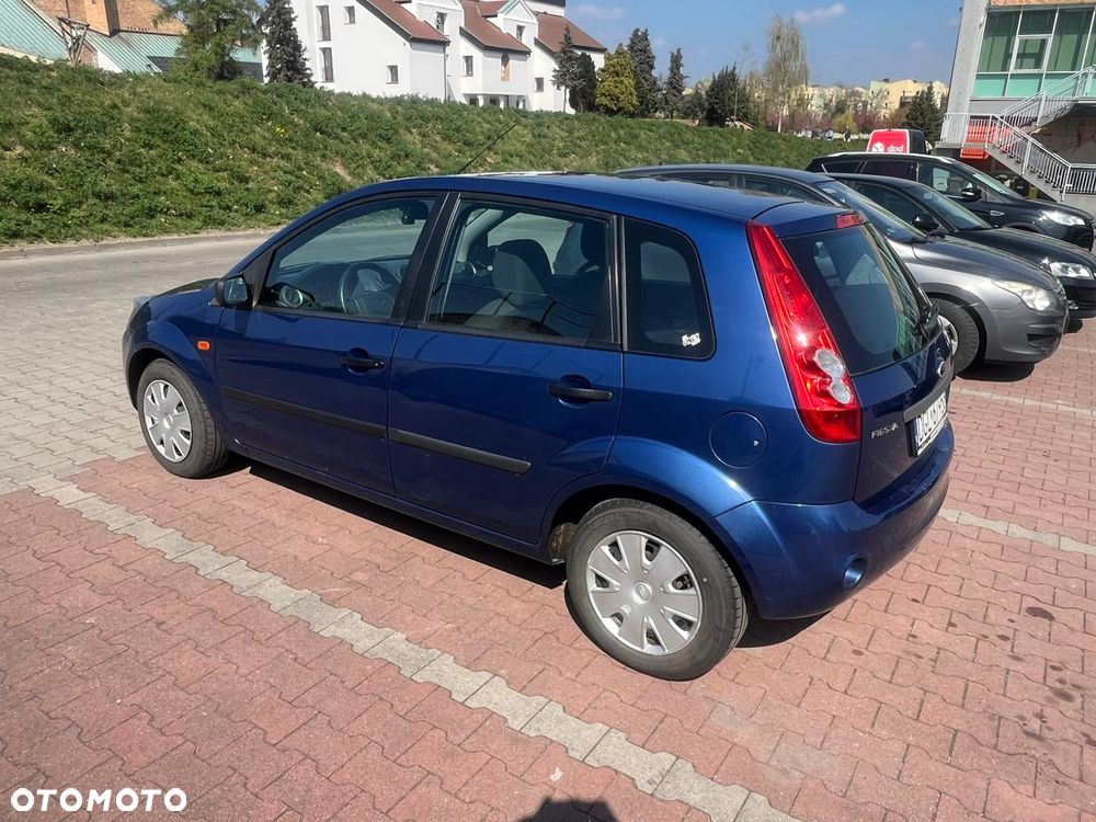 Ford Fiesta 1.3 Trend - 15