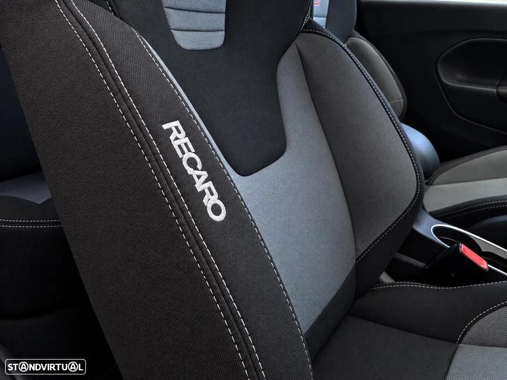 Ford Fiesta 1.6 EcoBoost ST - 37