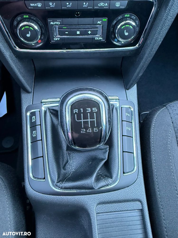 Skoda Superb 1.4 TSI Elegance - 36