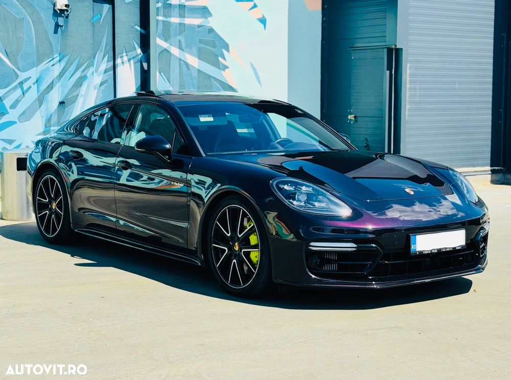 Porsche Panamera - 1