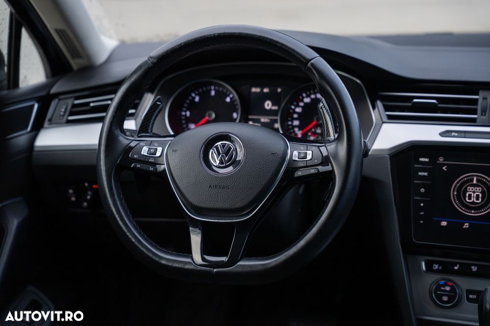 Volkswagen Passat 2.0 TDI SCR 4Motion DSG Highline - 12