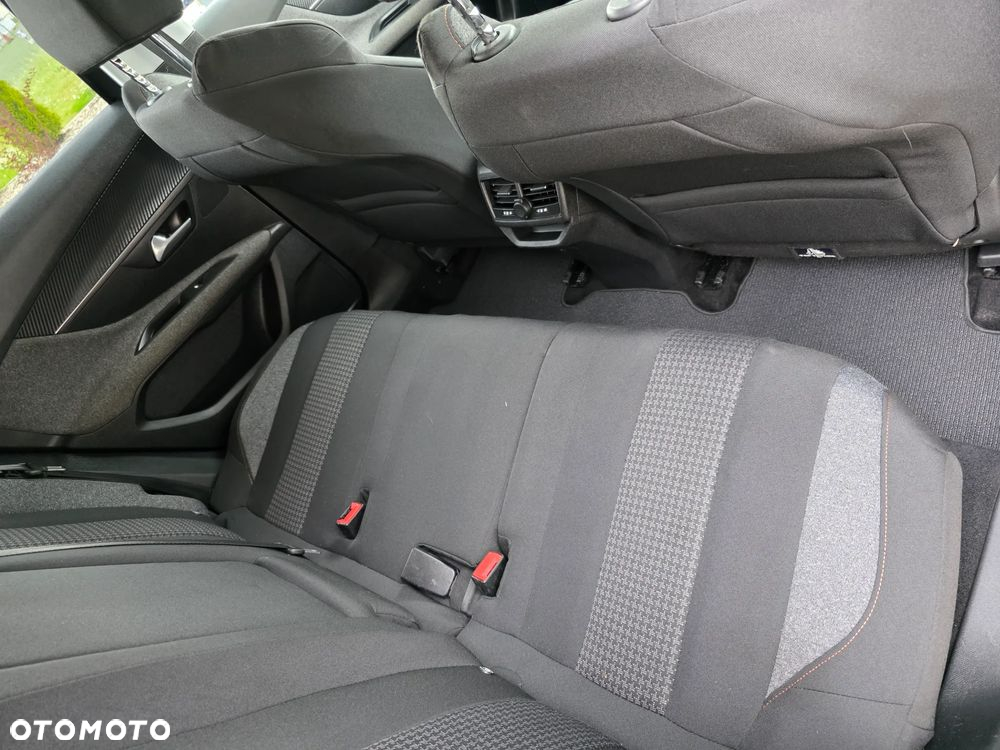 Peugeot 3008 - 18