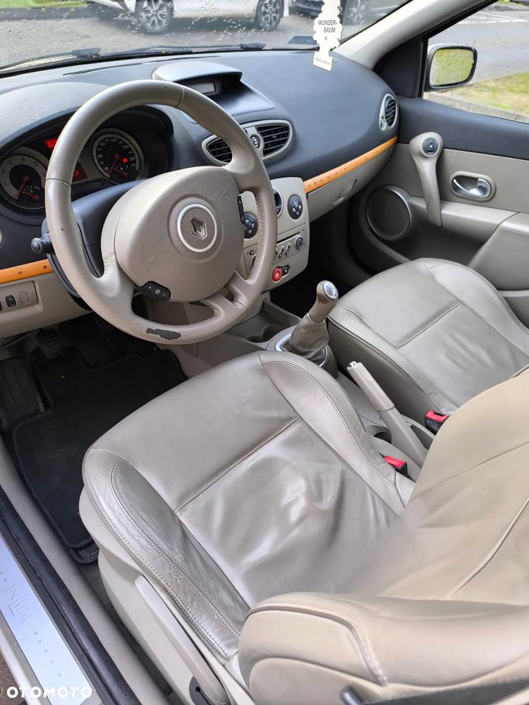Renault Clio - 7