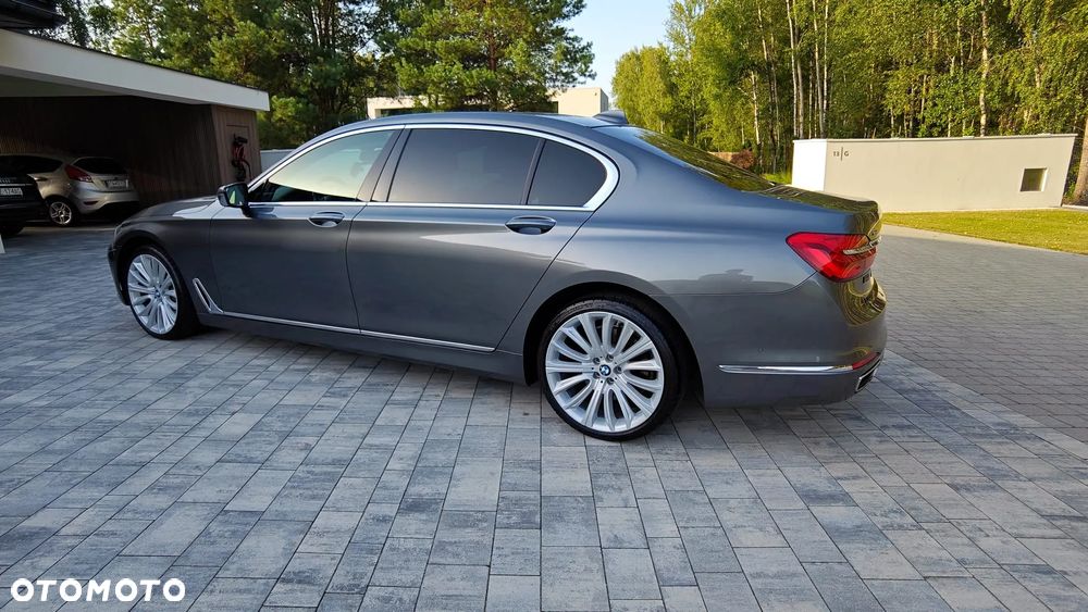 BMW Seria 7 750Li Edition Exclusive - 19
