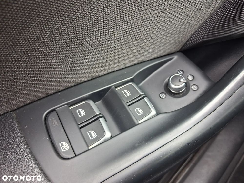 Audi Q3 2.0 TDI - 24