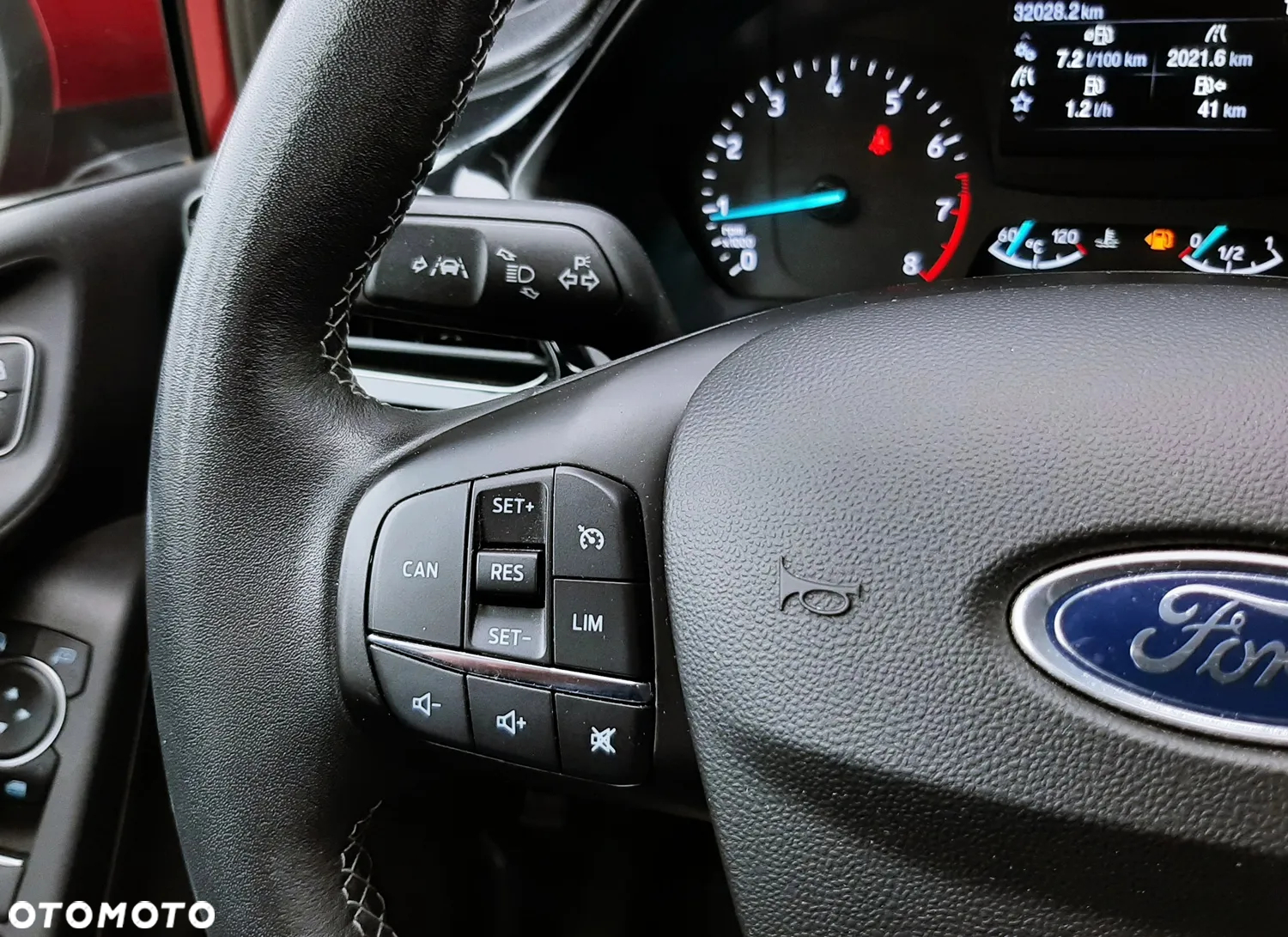 Ford Fiesta 1.0 EcoBoost Titanium ASS - 32