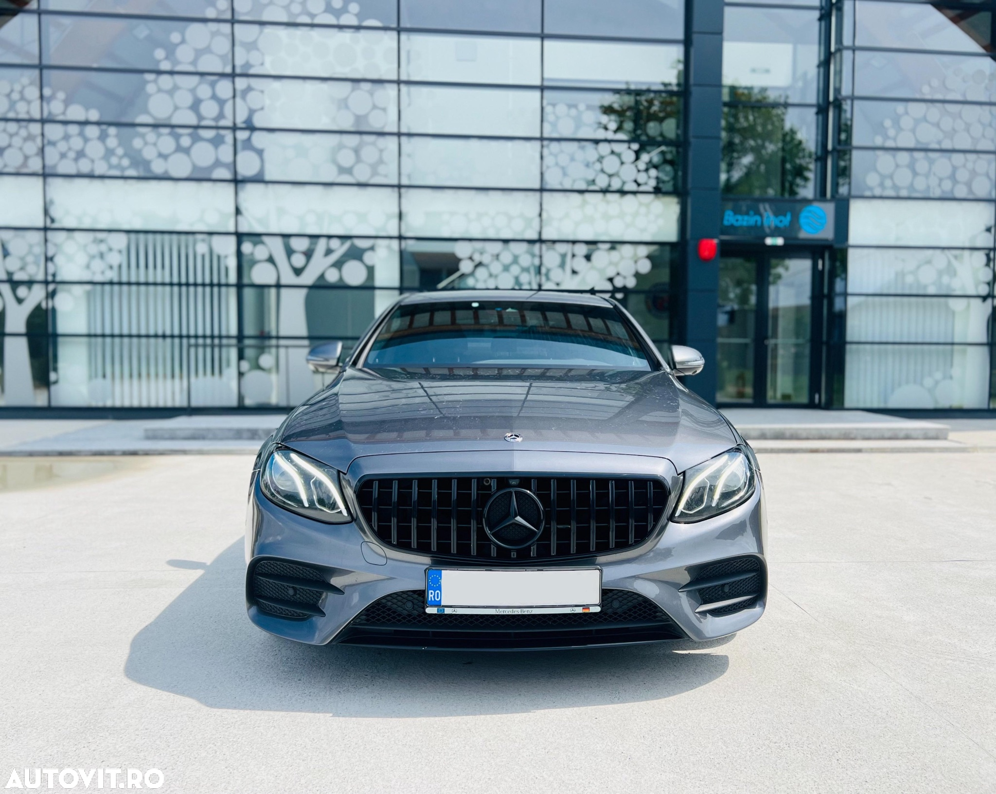 Mercedes-Benz E 220 d 4Matic 9G-TRONIC AMG Line - 3