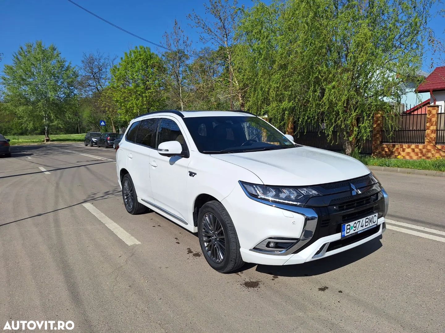 Mitsubishi Outlander PHEV 2.4 L 4X4 Instyle+ - 1