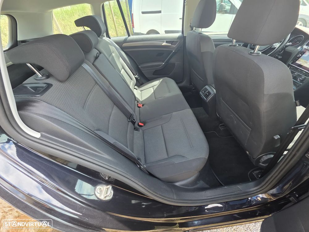 VW Golf Variant 1.6 TDi Confortline - 17