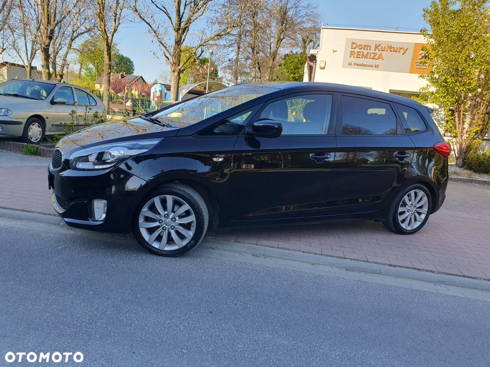 Kia Carens 1.6 GDI Attract - 6