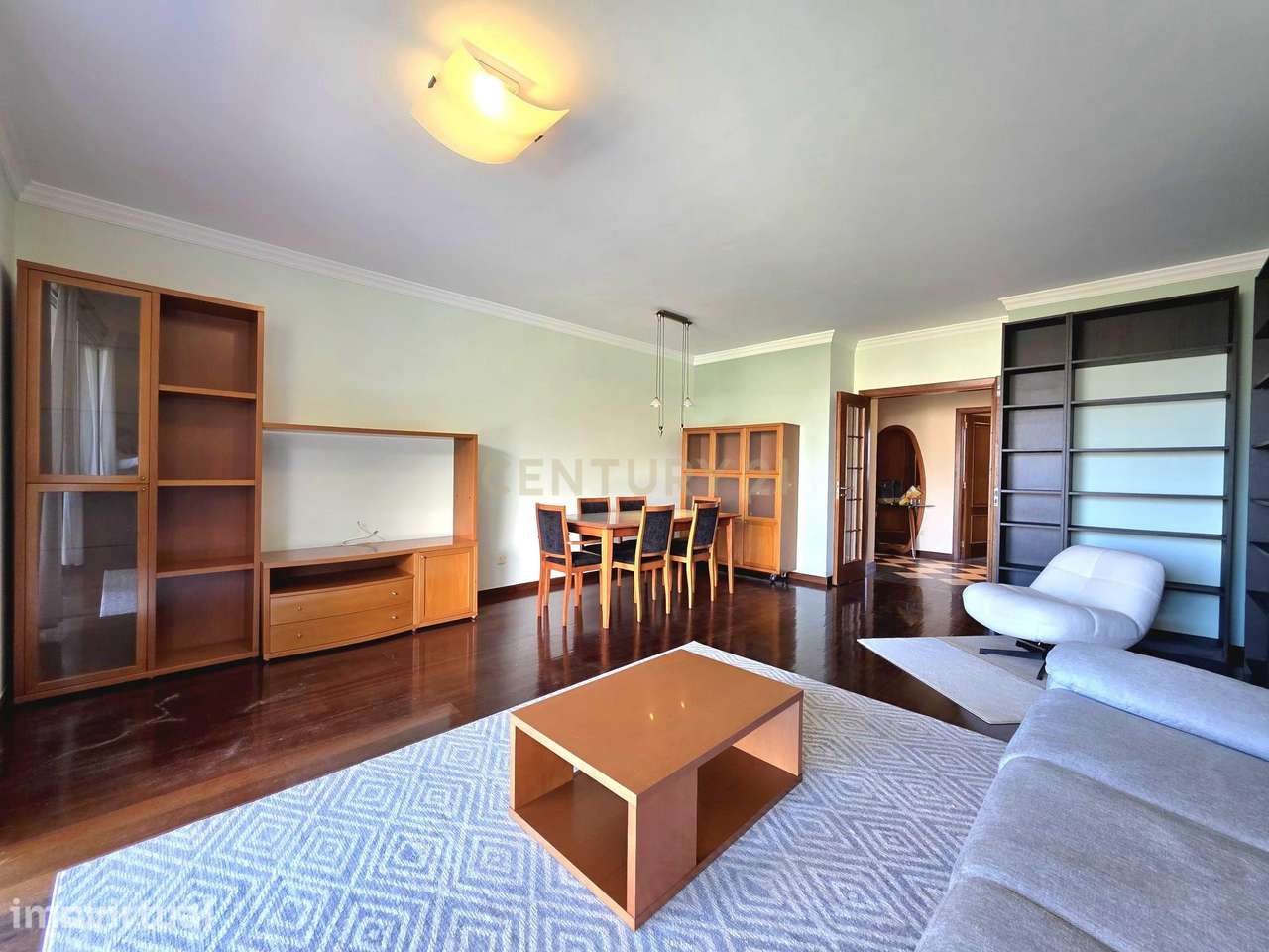 Apartamento T2 Mobilado no Funchal com piscina, Vista Mar - Grande imagem: 4/29
