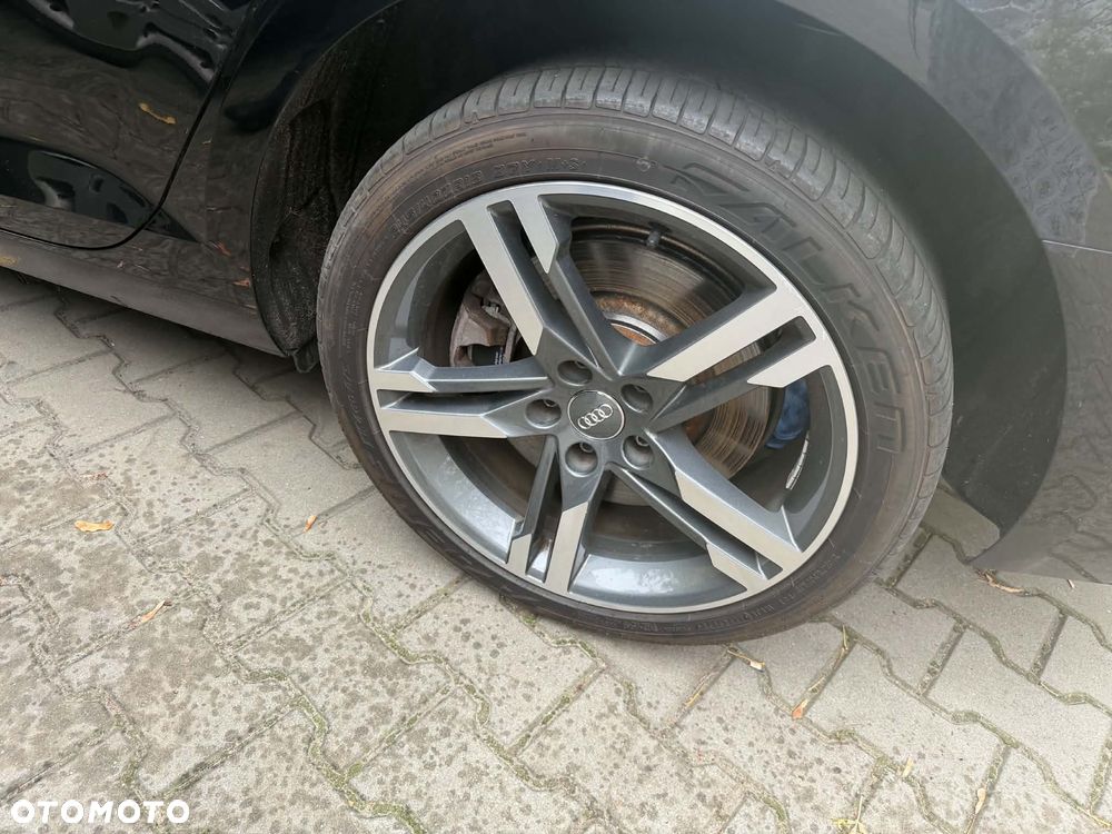 Audi A4 Limousine - 4