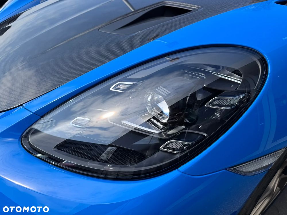 Porsche 718 Spyder - 11