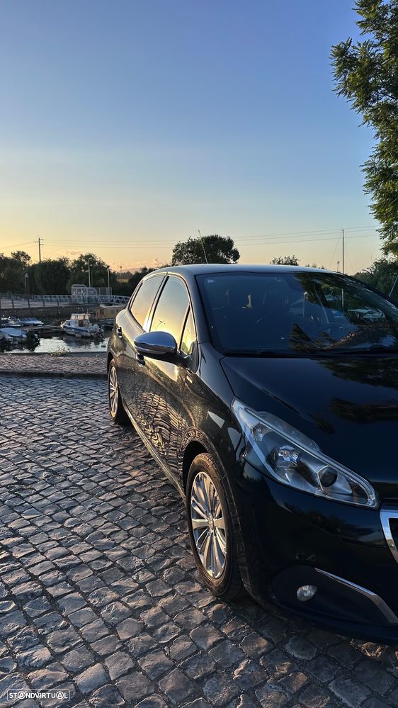 Peugeot 208 1.2 PureTech Style - 5