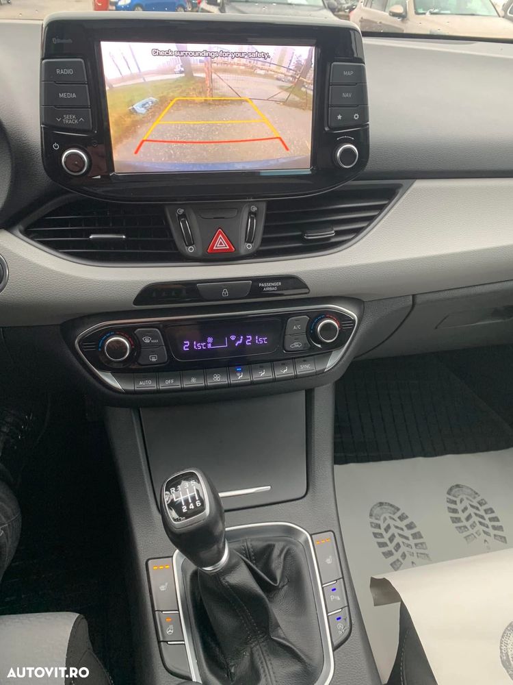 Hyundai i30 1.6 CRDI Style - 12