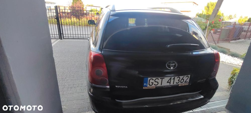 Toyota Avensis 2.0 D-4D - 5