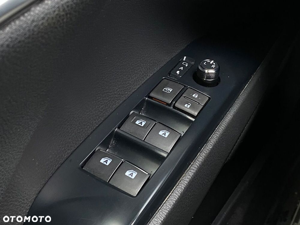 Toyota Camry 2.5 Hybrid Executive CVT - 28
