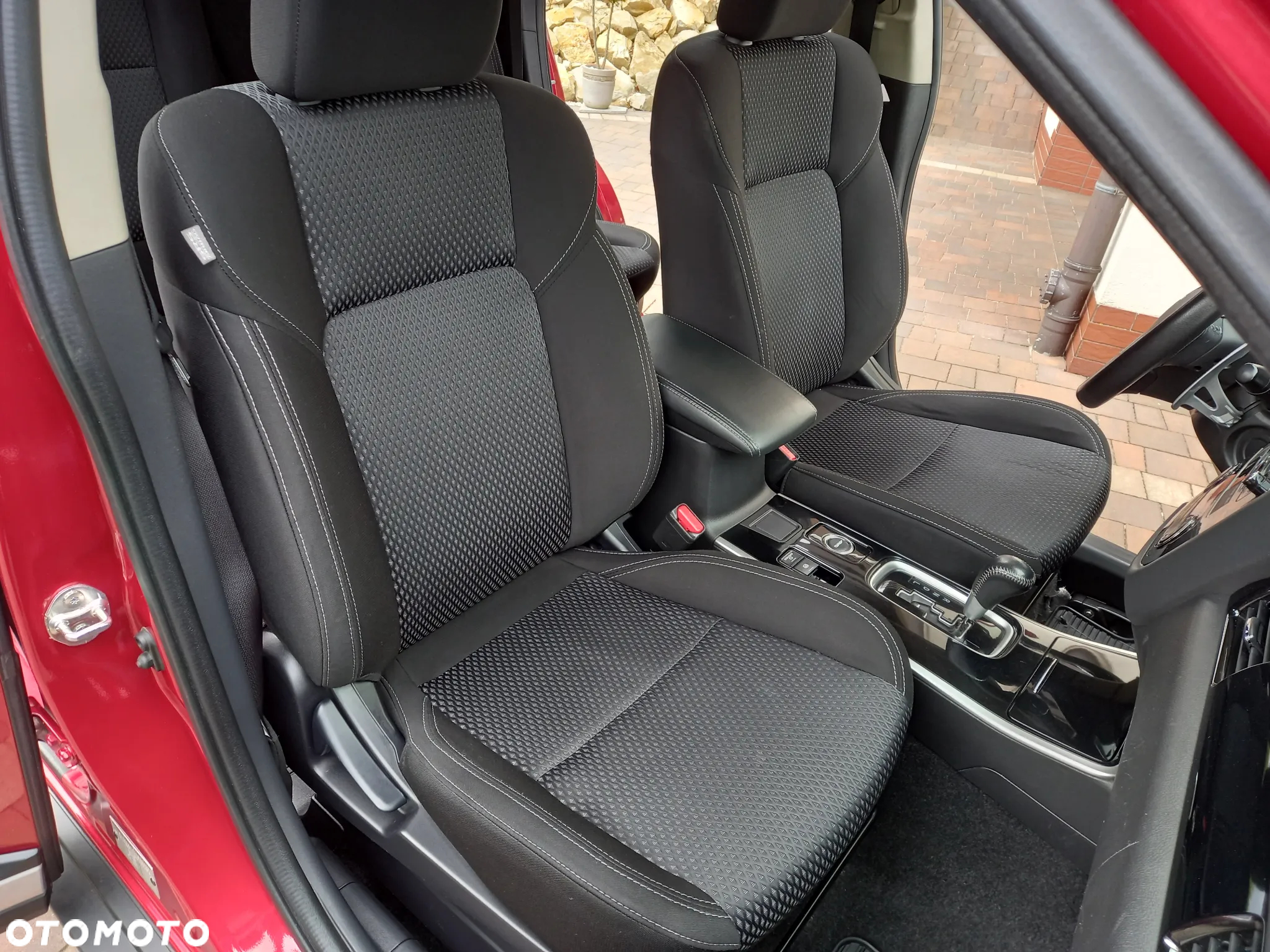 Mitsubishi Outlander 2.0 Intense Comfort 4WD CVT - 24